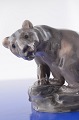 Dahl Jensen 
porcelain 
figurine. Bear 
on rock, no. 
1122. Height 
9.8 cm. 1. 
Quality, fine 
condition.