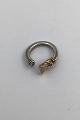 AB? Sterling 
Silver / 18 K 
Gold Ring  Ring 
Size 48 (US 4½) 
Weight 5.1 gr 
(0.18 oz)