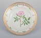 Royal Copenhagen Flora Danica. Dyb tallerken.
Håndmalet med lyserød blomst ”Rosa Canina L”.