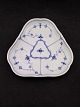 Royal 
Copenhagen blue 
fluted dish 
1/27 21 x 21 
cm. 2nd sorting 
subject no. 
566193