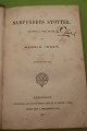 Samfundets støtter
Skuespil i 4 akter 
Af Henrik Ibsen
Udgivet af Gyldeedal Boghandels Forlag (F. Hegel 
og Søn)
1877
Sideantal 211