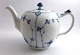 Royal 
Copenhagen. 
Blue fluted, 
plain. Teapot. 
Model 143. 100 
cl. (1 quality)