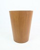 The teak waste 
bin of Swedish 
design from 
Servex, 
produced around 
the 1960s, 
represents a 
...