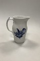 Royal 
Copenhagen Blue 
Flower Braided 
Milk Pitcher No 
8146
Måler  17,5cm 
/ 6.89 inch