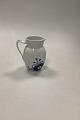 Royal 
Copenhagen Blue 
Fluted Mega 
Pitcher No. 440 

1st quality 
Measures 12 cm 
/ holds 38 cl