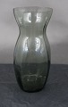 Nice and well 
maintained oval 
hyacinth vase 
or glass in 
smoky glass.
H 14.5cm - 
6.5cm
Stock. 1