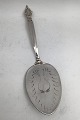 Georg Jensen 
Sterling Silver 
Acanthus Fish 
Server No. 231 
Measures 27.3 
cm (10.74 inch) 
(Note ...