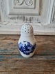 Royal 
Copenhagen Blue 
Flower salt 
shaker 
No. 8225, 
Factory first
Height 10 cm.
