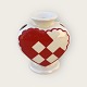 Royal 
Copenhagen, Red 
Christmas heart 
#1/ 2231, 7.7cm 
high, 7cm wide, 
Design Hans 
Henrik Hansen 
...