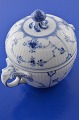 Royal 
Copenhagen 
porcelain. 
Royal 
Copenhagen Blue 
fluted plain. 
Sugar bowl no. 
244. Height 
11.5 ...