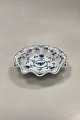 Bing and 
Grøndahl 
Butterfly 
Little Wavy 
Bowl No. 42B. 
Measures 15 cm 
/ 5.91 in.
