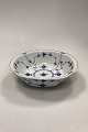 Bing and 
Grøndahl Blue 
Traditionel 
Potato Bowl No. 
43. Measures 25 
cm x 7 cm / 
9.85 in. x 2.76 
in.
