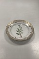 Royal 
Copenhagen 
FloPolygala 
amarum Lra 
Danica Salad 
Plate No 20 / 
3573
Latin name: 
Campanula ...