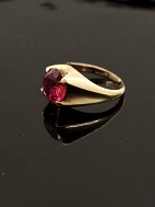 8 carat gold ring  with spinel