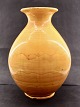 H A Kähler 
floor vase 48 
cm. uranium 
yellow glaze 
nice condition 
item no. 576670
