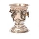 Small Norwegian 
silver cup 
circa 1720-40. 
H: 6,5cm