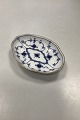 Royal 
Copenhagen Blue 
Fluted Plain 
Small dish with 
gold No 146
Measures 
18,2cm x 13cm ( 
7.17 ...