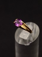 14 carat gold ring  with amethyst