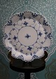 Royal 
Copenhagen Blue 
Fluted Full 
lace dish (for 
fruit bowl) 
Dia.: 25cm. 
Decoration 
number: ...