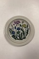 Arabia 
Stoneware Flora 
Dinner Plate. 
Measures 24 cm 
/ 9.44 in.