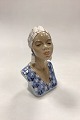 Dahl Jensen 
Figurine No. 
1211 - Bust of 
African Woman. 
Measures 20 cm 
x 12 cm / 7.87 
in. x 4.72 ...