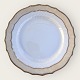 Royal 
Copenhagen, 
Cream swirled, 
Cake plate 
#788/ 1626, 
15.5cm in 
diameter, 2nd 
sorting *Nice 
...