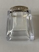 Women's ring in 
14 carat white 
gold with 5 
brilliants
Stamped 585 HS
Size 57
Nice and well 
...