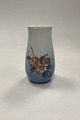Bing and 
Grondahl Art 
Nouveau Vase 
No. 250/5210. 
Measures 17 cm 
/ 6.69 in. and 
is in good 
condition.