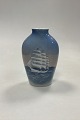 Bing and 
Grondahl Vase 
with Sailing 
Ship No. 
1302/6239. 
Measures 18 cm 
/ 7.08 in. and 
is in good ...