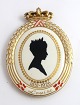 Royal 
Copenhagen. 
Silhouette 
plate. Queen 
Louise. 1926. 
Height 12.6 cm. 
(1 quality)