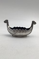 Swedish 
Sterling Silver 
Salt Cellar 
(Viking Dragon 
Ship) Measures 
8.5 cm x 3.2 cm 
(3.34 inch x 
...