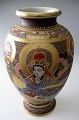 Satsuma vase, 
Japan, ca.1900. 
Polycrom 
decoration with 
older men and 
women; with 
gold. Faience. 
...