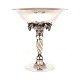 Early Georg 
Jensen 
sterlingsilver 
grape tazza 263 
period after 
1945
H: 18,8cm. W: 
626gr