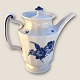 Royal 
Copenhagen, 
Angular blue 
flower, coffee 
pot 310/ 8502, 
25cm high, 24cm 
in diameter, 
2nd ...