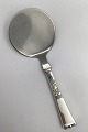 Frigast Silver 
/ Steel 
Rigsmønstret 
Server Measures 
19 cm (7.48 
inch)