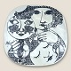Bjørn Wiinblad, 
Nymølle, 
Imerco, New 
Year's Plate, 
1980 - 1981, 
Masquerade, 
19/19cm *Nice 
condition*