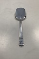 Danish Art 
Nouveau Server 
in Silver
Measures 22cm 
/ 8.66 inch