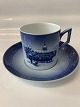 Royal 
Copenhagen 
Christmas cup 
year 1992
Motif: The 
Queen's 
Carriage
Height 6.5 cm
1. ...