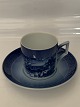 Royal 
Copenhagen 
Christmas cup 
year 1995
Motif: 
Christmas at 
the Castle
Height 6.5 cm
Nice ...