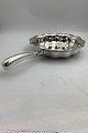 Anton Michelsen 
Silver 
Casserole from 
1895
Measures 
38,5cm with 
handle og 
23,5cm without/ 
...