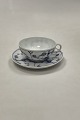 Royal 
Copenhagen Blue 
Fluted Plain 
Coffee Cup with 
saucer No. 88. 
Measures 8cm 
dia / 3.15"
