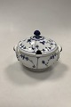 Royal 
Copenhagen Blue 
Fluted Sauce 
Tureen No 491.
Measures 
13,5cm/ 5 1/9" 
high and 17cm / 
6 ...