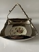Fruit basket 
with handle and 
earthenware 
base
Dimensions: Ø 
19 cm
Beautiful and 
well maintained