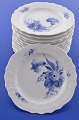 Royal 
Copenhagen Blue 
flower curved. 
Cake plate no. 
10-1625.  
Diameter 17 cm. 
6 11/16 inches. 
3. ...