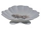 Royal 
Copenhagen, Art 
Nouveau bowl on 
low stand.
Decoration 
number 5/5.
The factory 
mark ...
