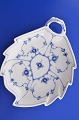 Royal 
Copenhagen 
porcelain. 
Royal 
Copenhagen Blue 
fluted plain. 
Leafshaped 
pickle dish no. 
...