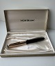 Black Montblanc 
Meisterstück 
no. 72 fountain 
pen with ...