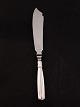 Lotus  cake 
knife length 
28.5 cm. 
subject no. 
603321