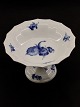 Royal 
Copenhagen Blue 
flower 
centerpiece 
10/8531