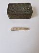 Tie clip in 
gold-plated 
sterling silver